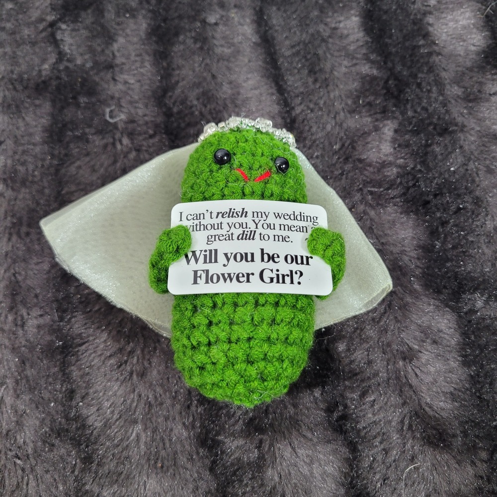 Handmade Crochet Pickle Flower Girl Proposal Gift Amigurumi Wedding Plush Green